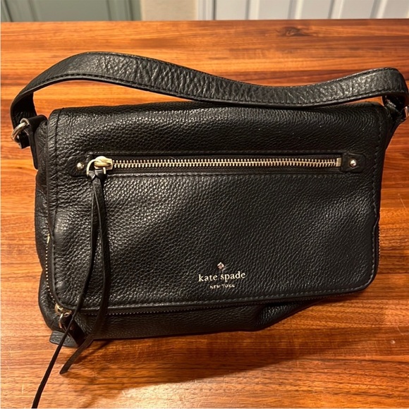 ⚡️SALE⚡️ Kate Spade Cobble Hill Purse - Picture 1 of 7